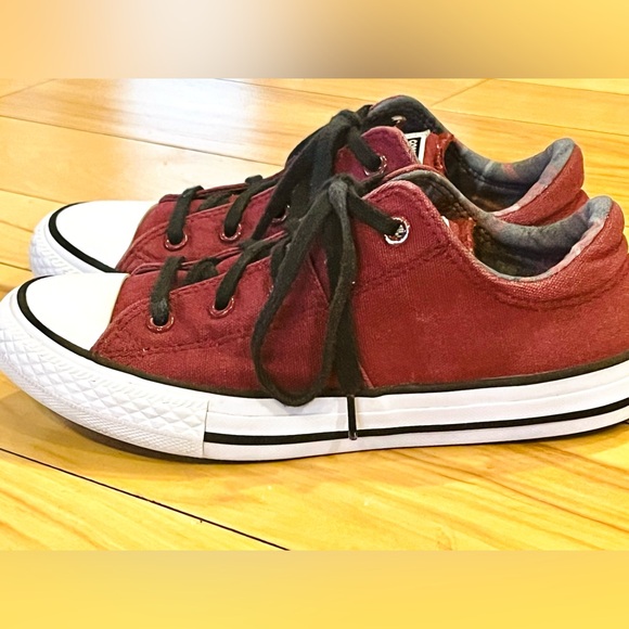 CONVERSE JUNIORS SIZE 2–CLEAN & COOL-BURGUNDY—KIDS UNISEX SZ 2 - Picture 12 of 16